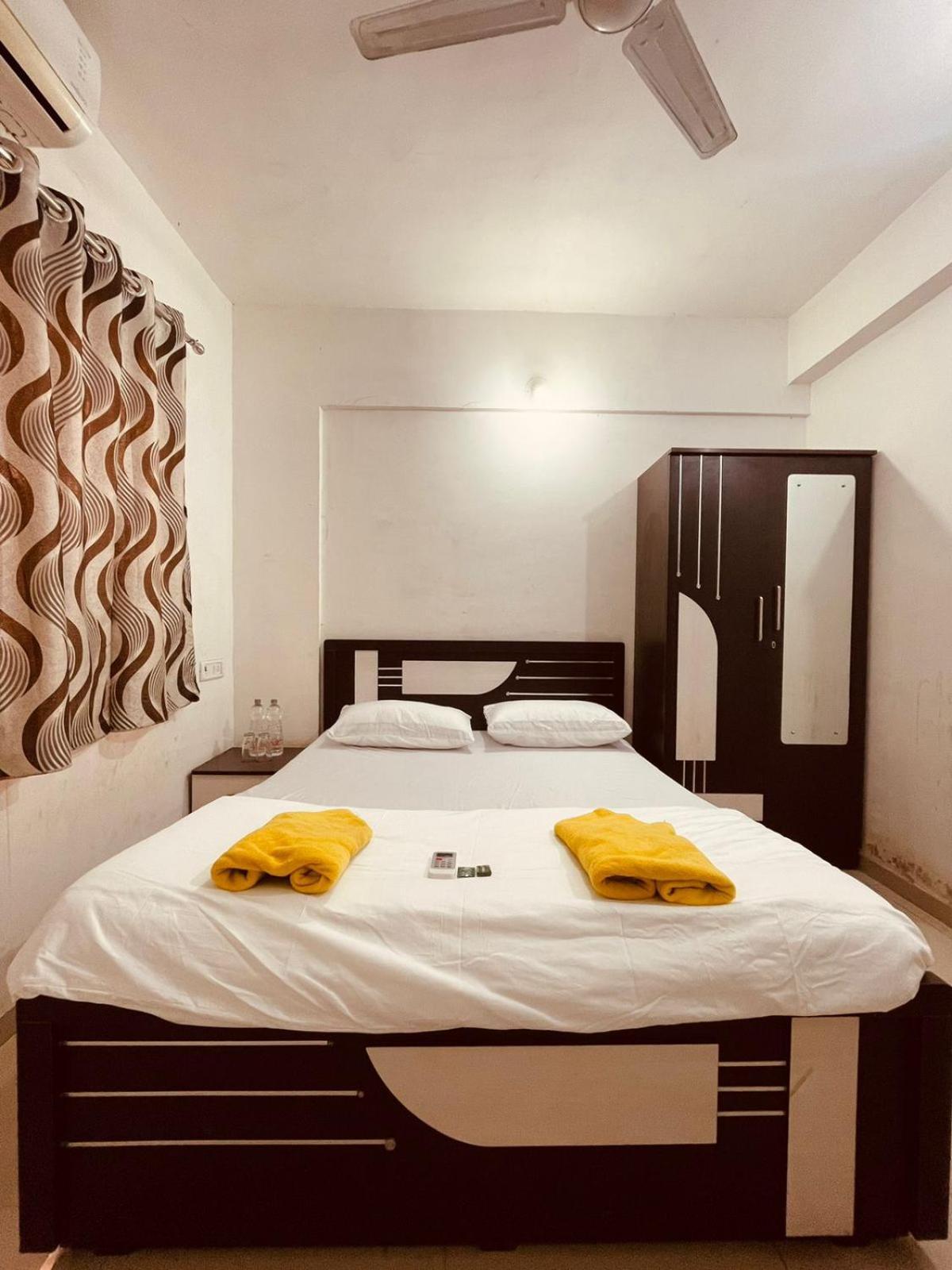 Namaste Nirvana Appartments Daman Dış mekan fotoğraf