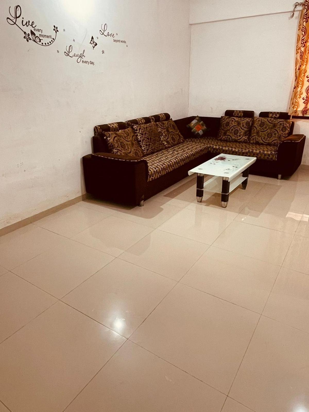 Namaste Nirvana Appartments Daman Dış mekan fotoğraf